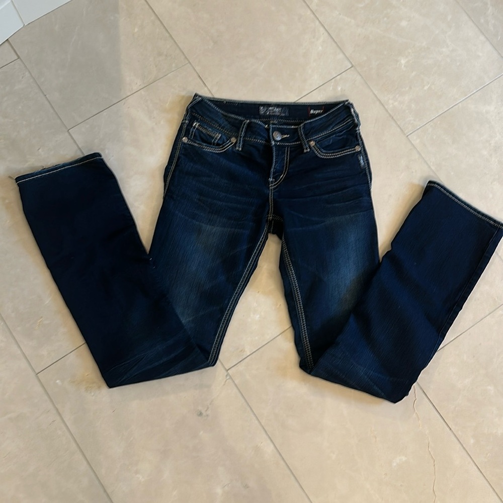 Silver jeans. Suki mid slim boot. 27x35
